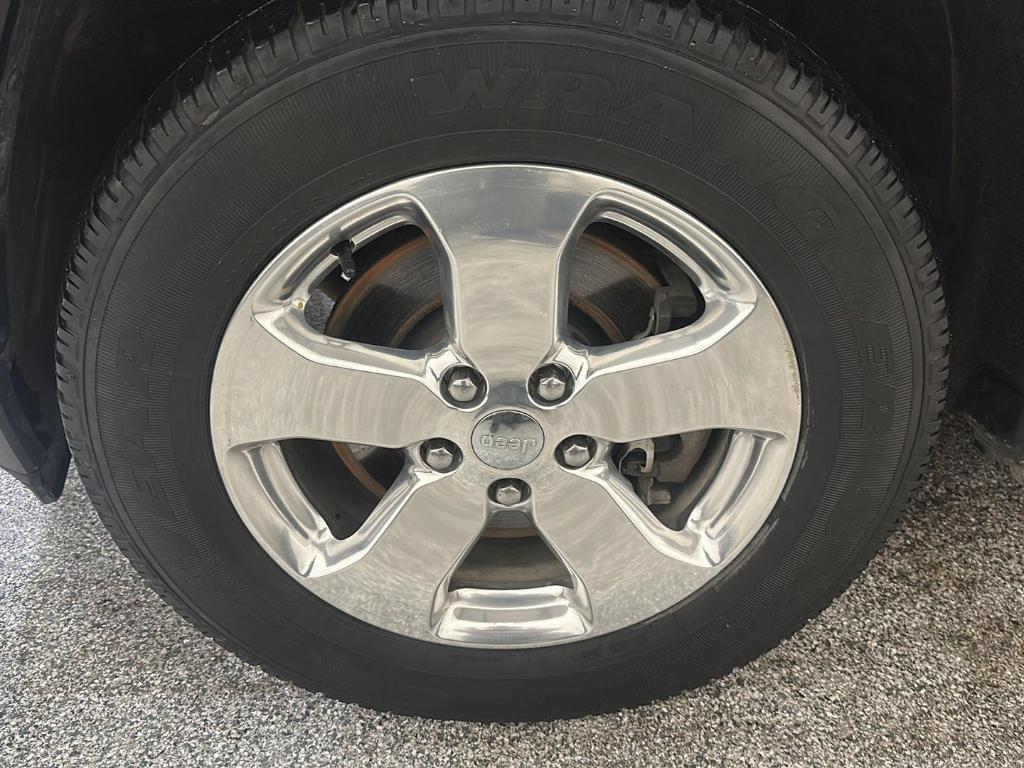 used 2011 Jeep Grand Cherokee car, priced at $11,999