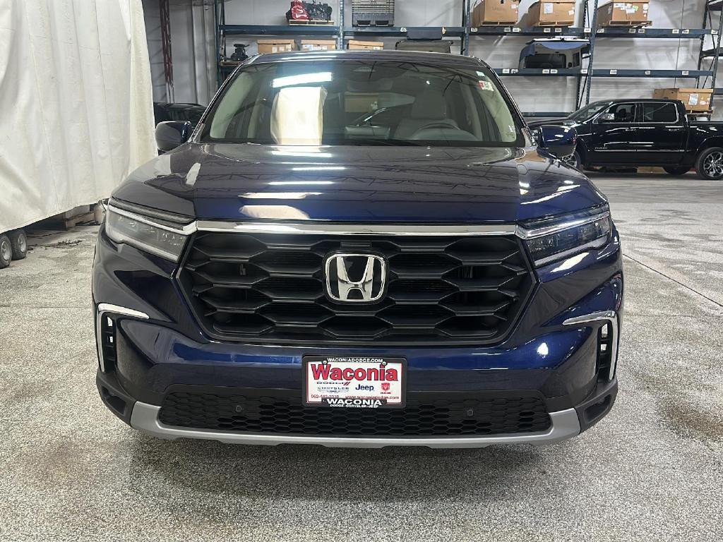 used 2025 Honda Pilot car, priced at $42,988