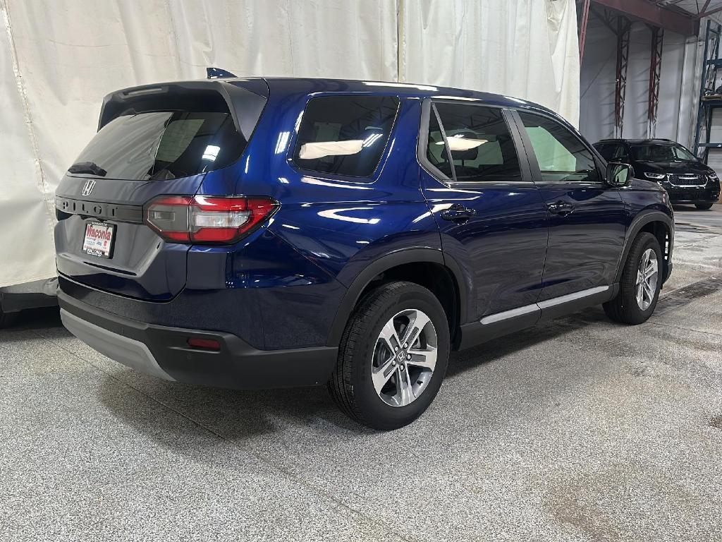 used 2025 Honda Pilot car, priced at $42,988