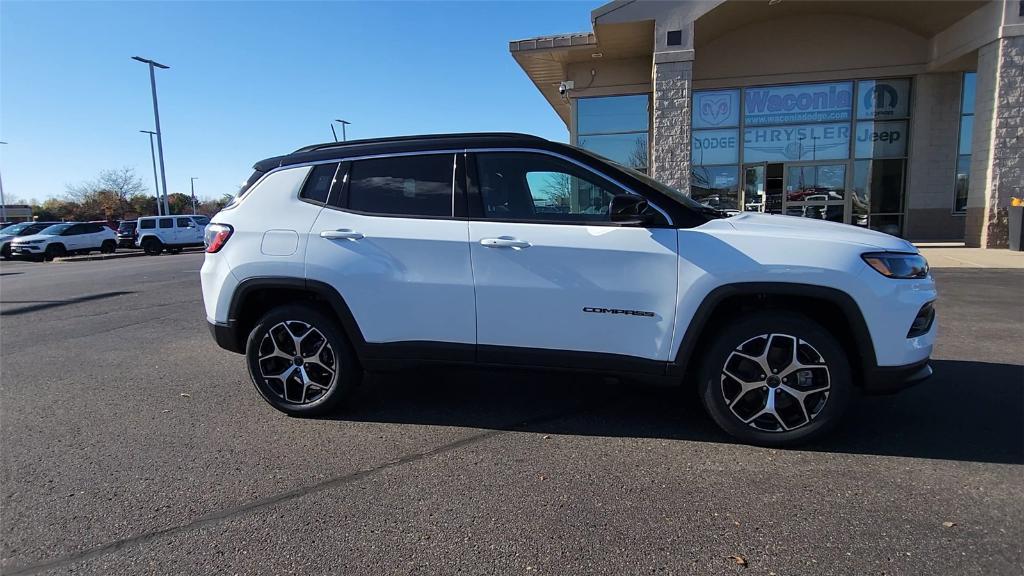 new 2025 Jeep Compass car, priced at $30,962