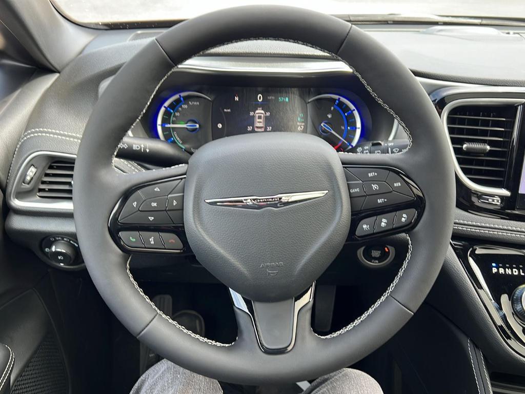 new 2025 Chrysler Pacifica Hybrid car, priced at $52,476