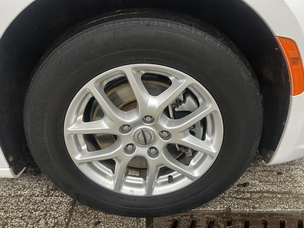 used 2021 Chrysler Pacifica car, priced at $20,999