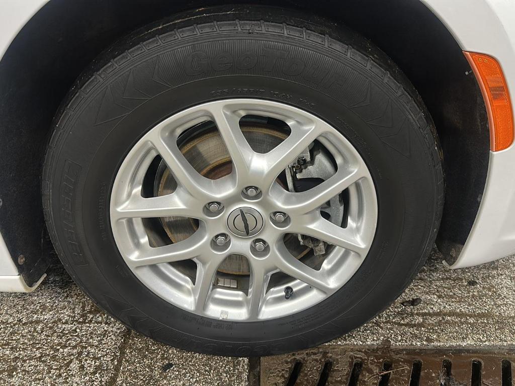 used 2021 Chrysler Pacifica car, priced at $20,999