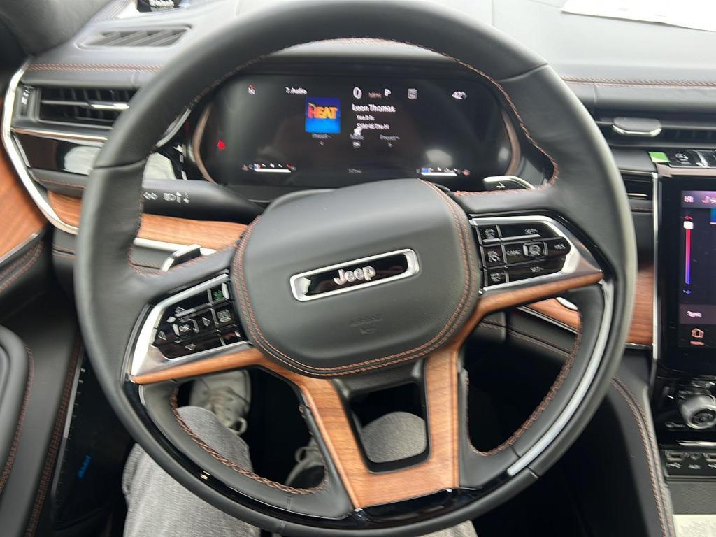 new 2025 Jeep Grand Cherokee car, priced at $65,169