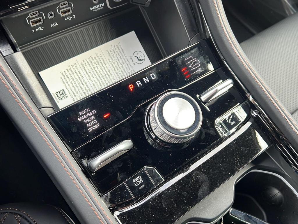 new 2025 Jeep Grand Cherokee car, priced at $65,169