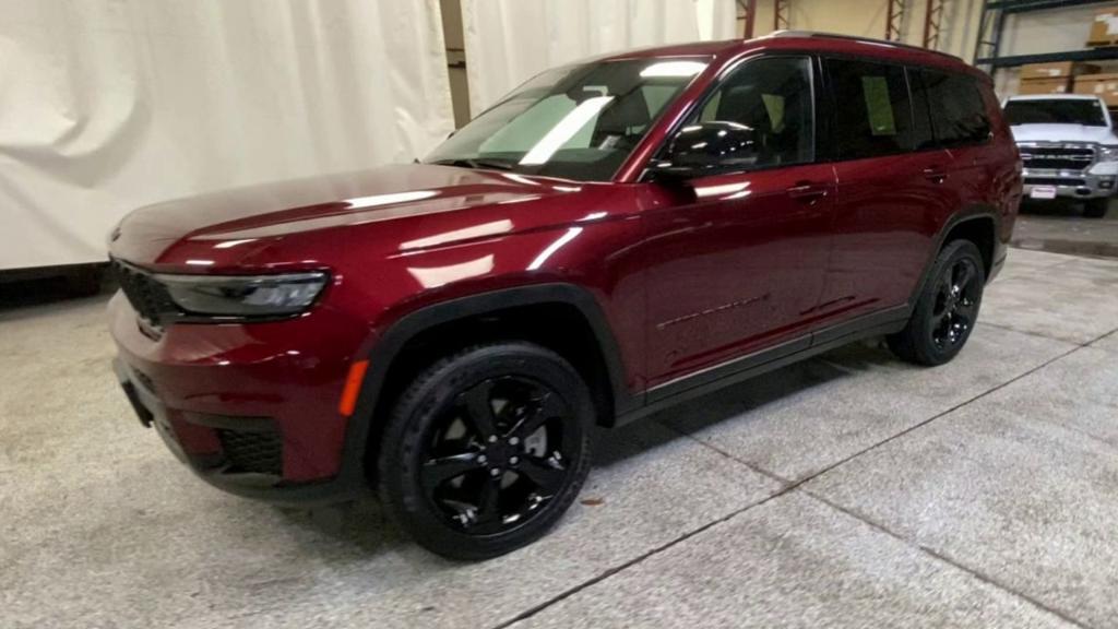 used 2022 Jeep Grand Cherokee L car, priced at $35,579