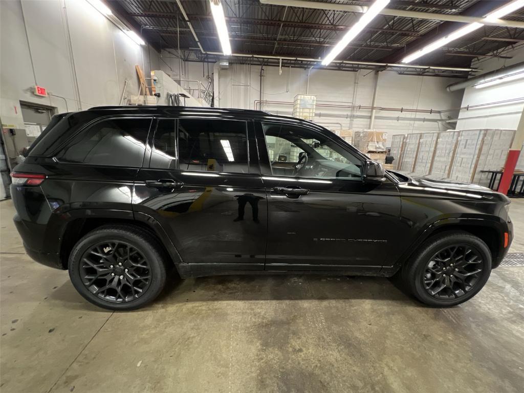 new 2025 Jeep Grand Cherokee car, priced at $68,870