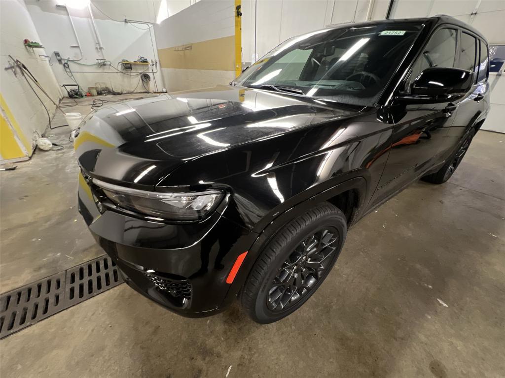 new 2025 Jeep Grand Cherokee car, priced at $68,870