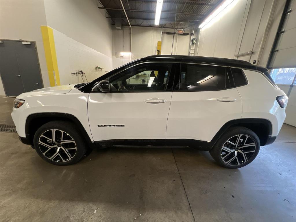 new 2025 Jeep Compass car, priced at $37,356