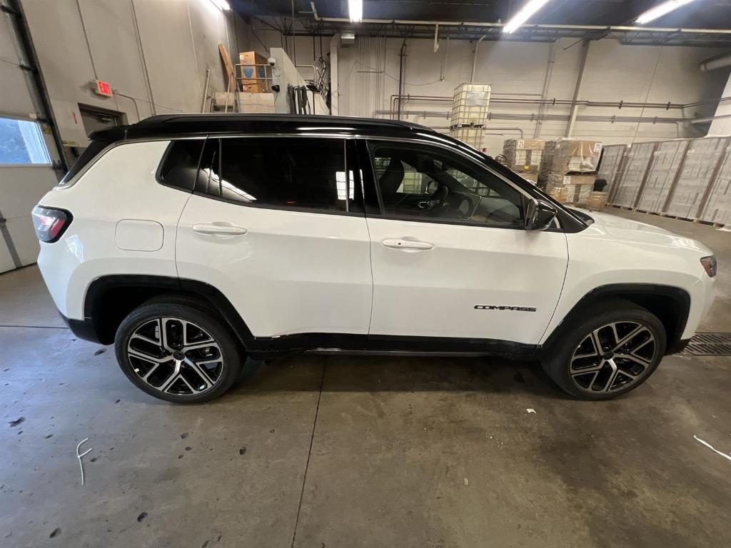 new 2025 Jeep Compass car, priced at $37,356