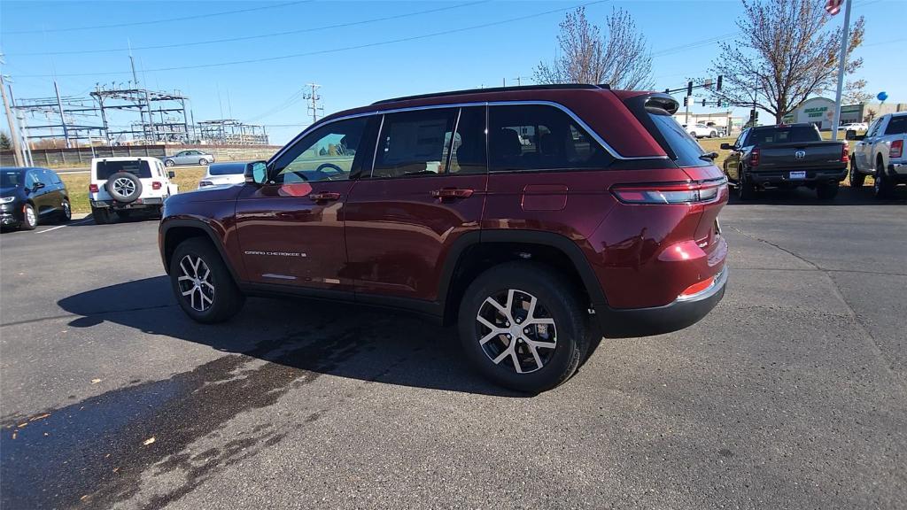 new 2025 Jeep Grand Cherokee car, priced at $49,335