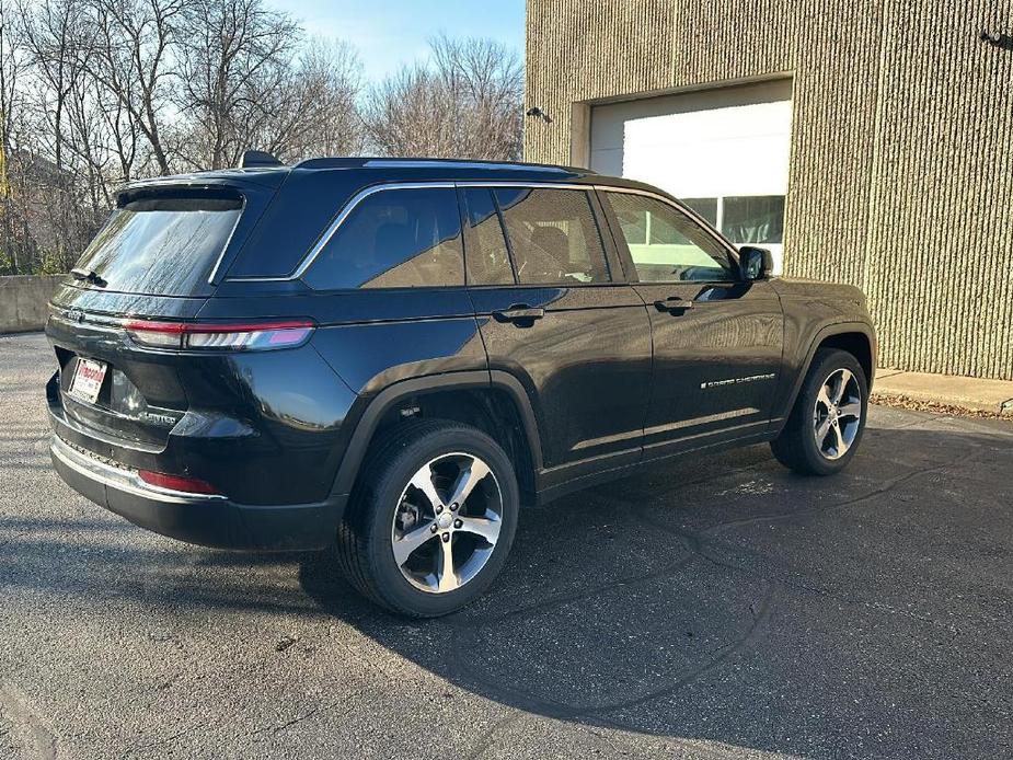 used 2023 Jeep Grand Cherokee car, priced at $37,999