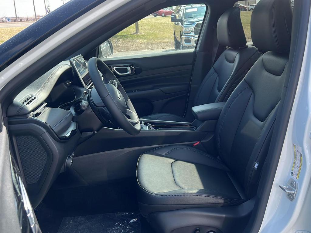 new 2025 Jeep Compass car, priced at $35,243