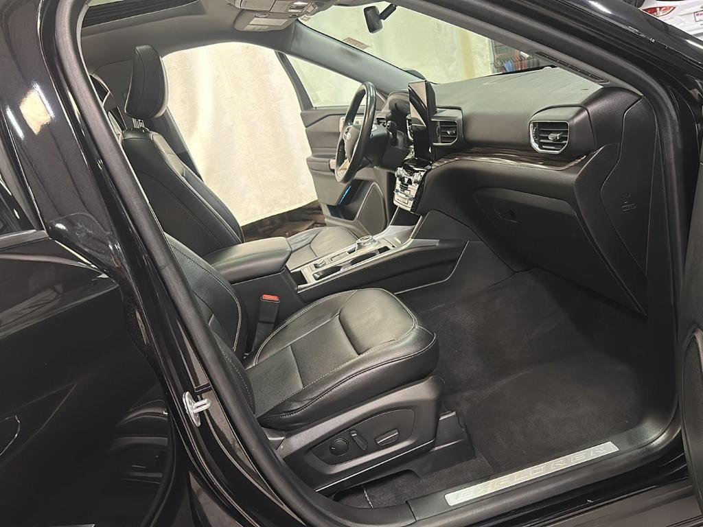 used 2022 Ford Explorer car, priced at $29,999
