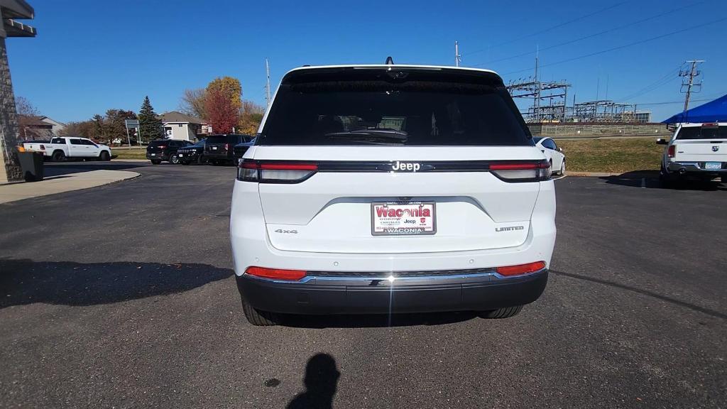 new 2025 Jeep Grand Cherokee car, priced at $50,499