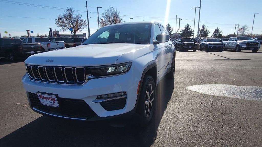 new 2025 Jeep Grand Cherokee car, priced at $48,799