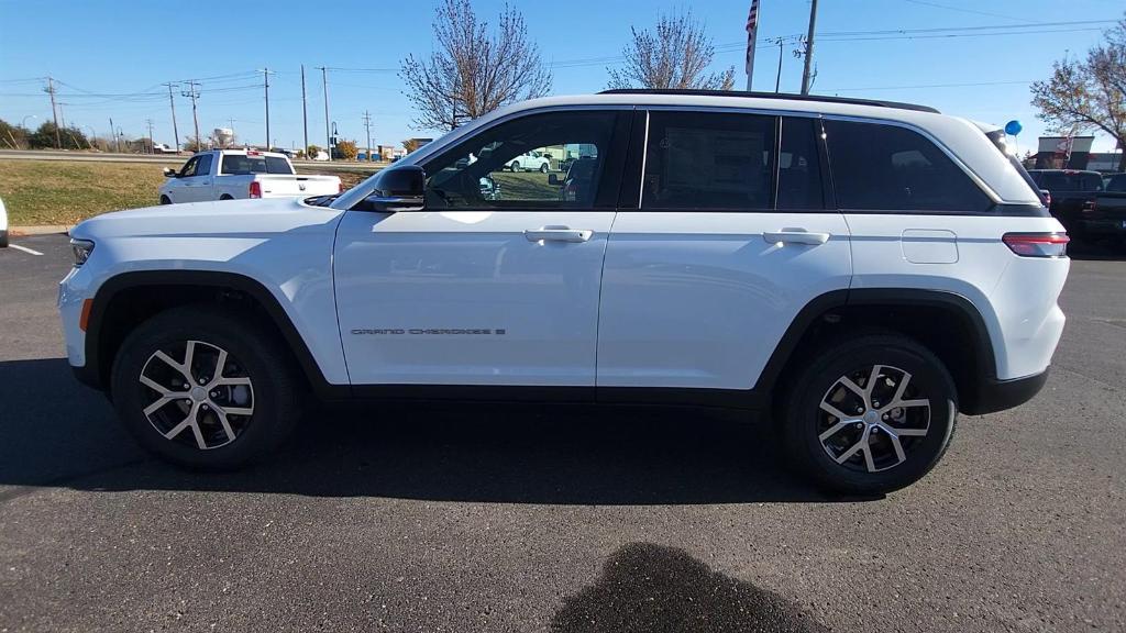 new 2025 Jeep Grand Cherokee car, priced at $50,499