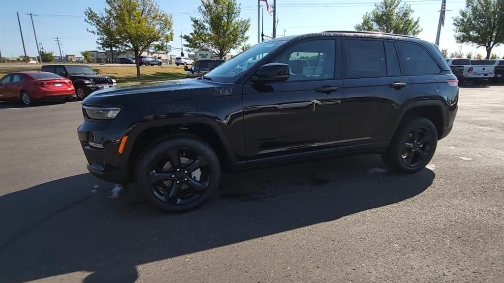 new 2025 Jeep Grand Cherokee car, priced at $50,855