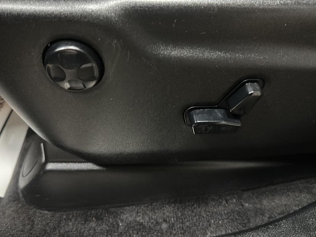 used 2018 Jeep Grand Cherokee car, priced at $18,999