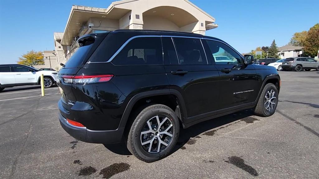 new 2025 Jeep Grand Cherokee car, priced at $51,035