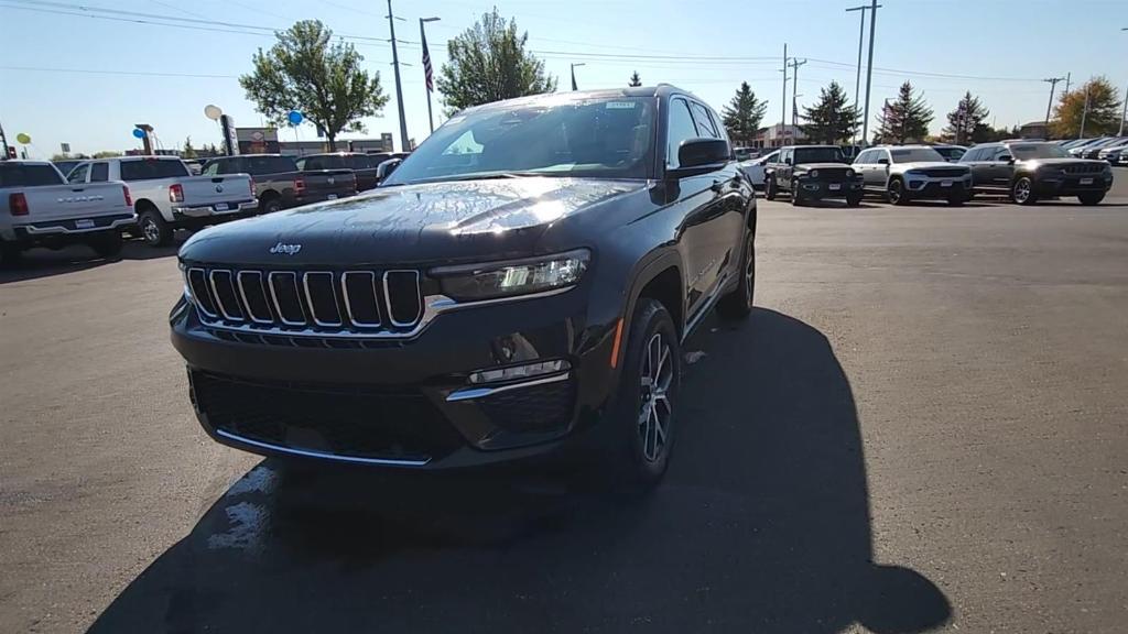 new 2025 Jeep Grand Cherokee car, priced at $51,035