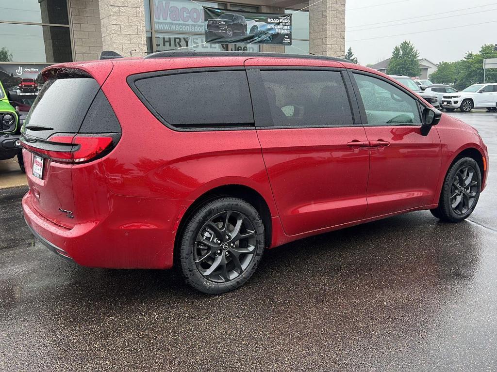 new 2025 Chrysler Pacifica car, priced at $56,335