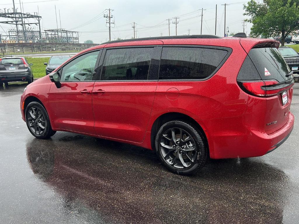 new 2025 Chrysler Pacifica car, priced at $56,335