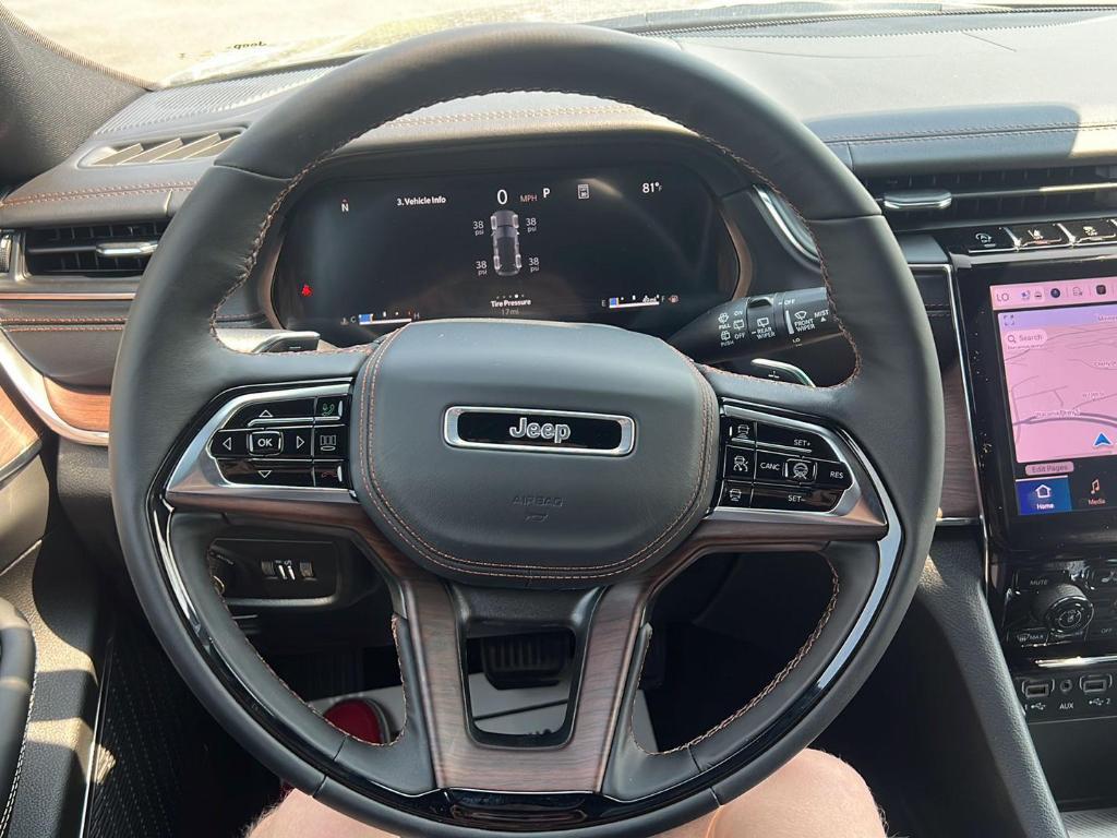 new 2025 Jeep Grand Cherokee car, priced at $55,319