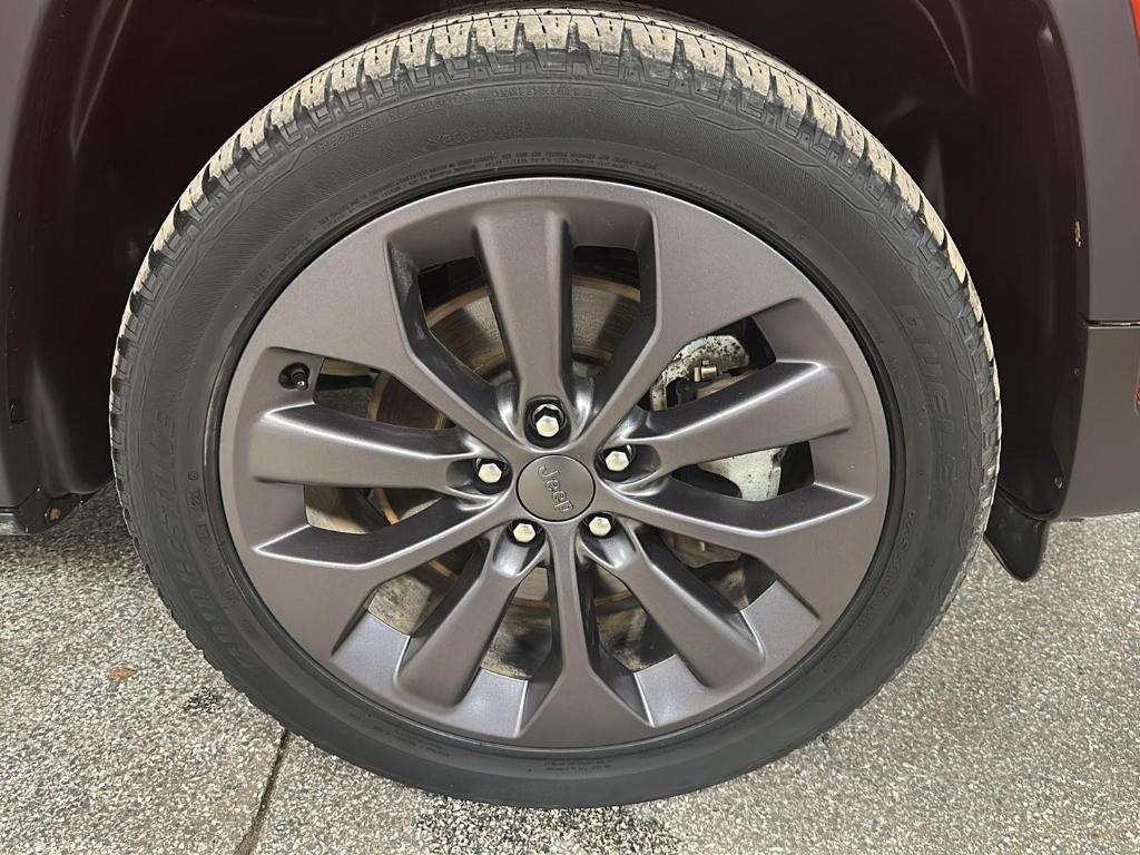 used 2021 Jeep Cherokee car, priced at $24,799
