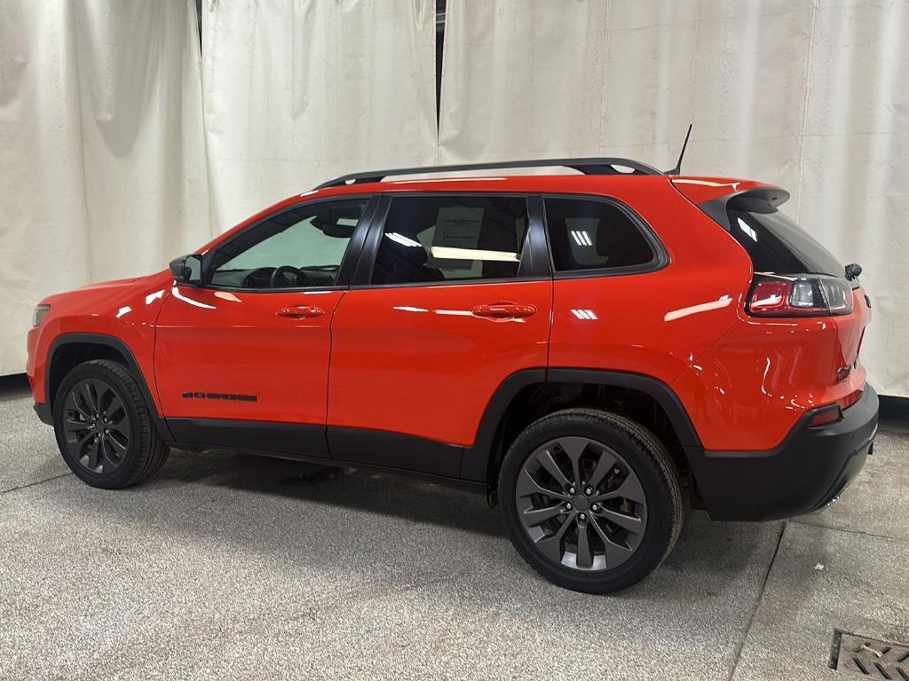 used 2021 Jeep Cherokee car, priced at $24,799