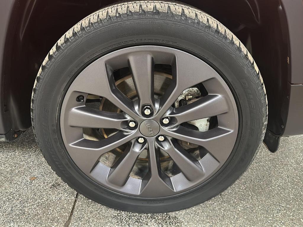 used 2021 Jeep Cherokee car, priced at $24,799