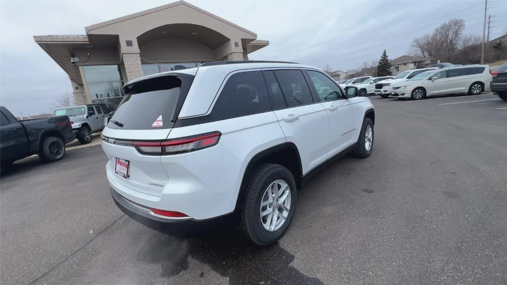 new 2025 Jeep Grand Cherokee car, priced at $41,142