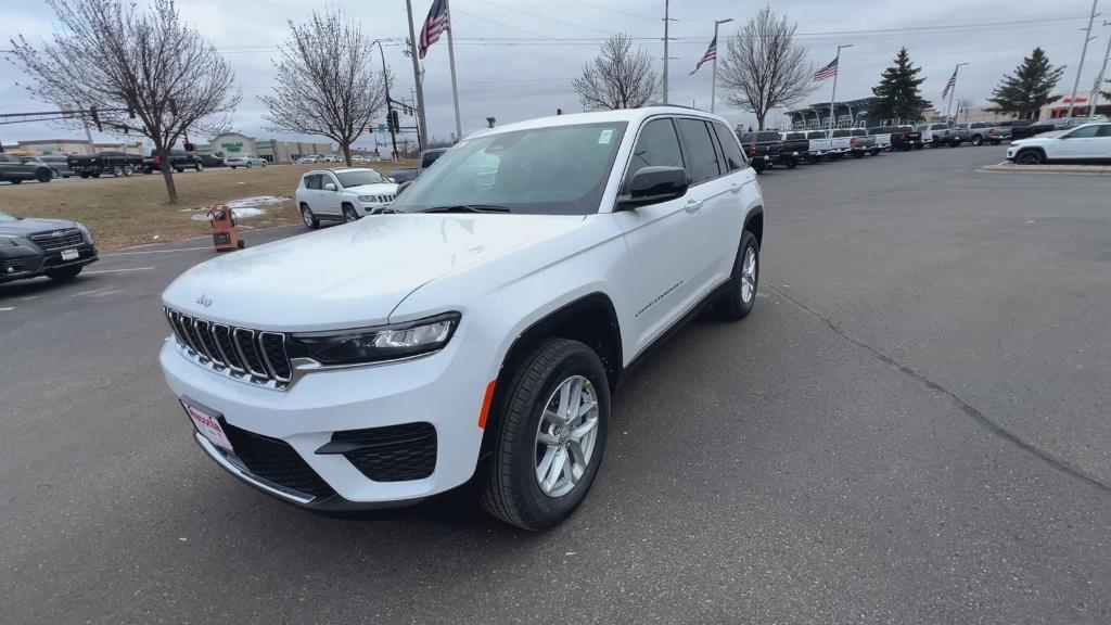 new 2025 Jeep Grand Cherokee car, priced at $39,942