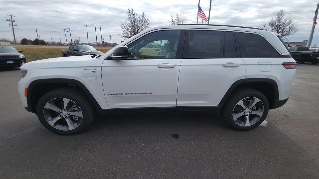 new 2024 Jeep Grand Cherokee 4xe car, priced at $54,254