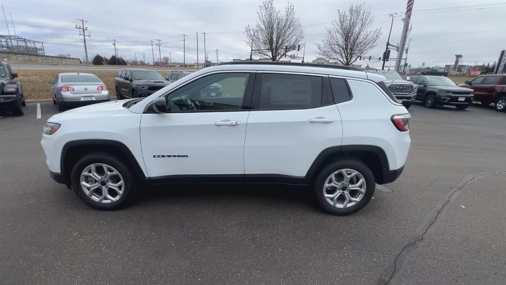 new 2025 Jeep Compass car, priced at $27,001