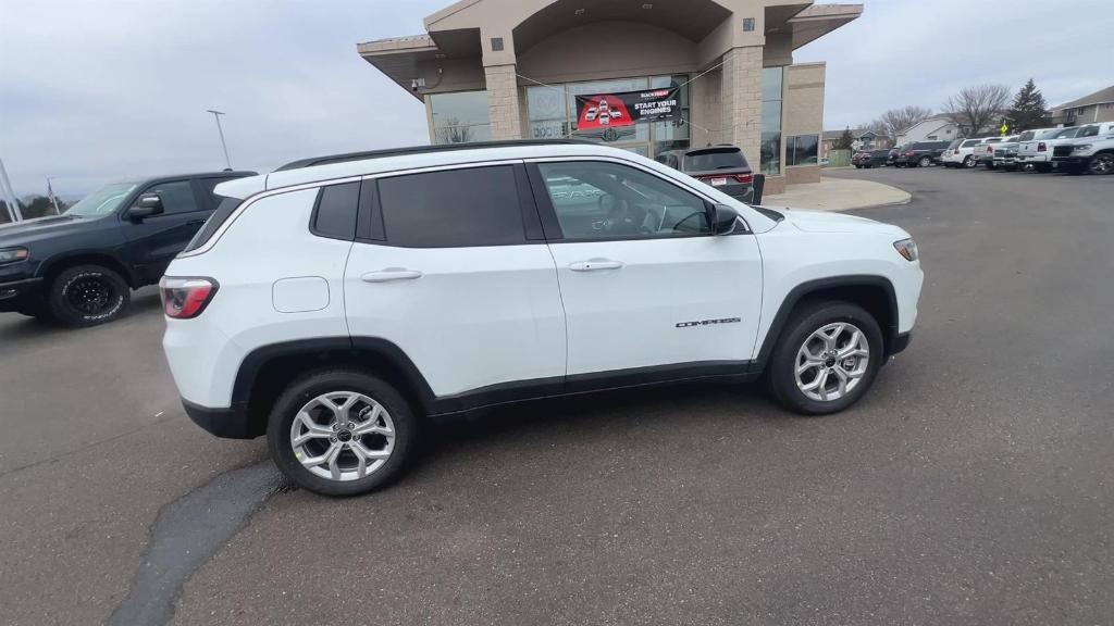 new 2025 Jeep Compass car, priced at $27,001