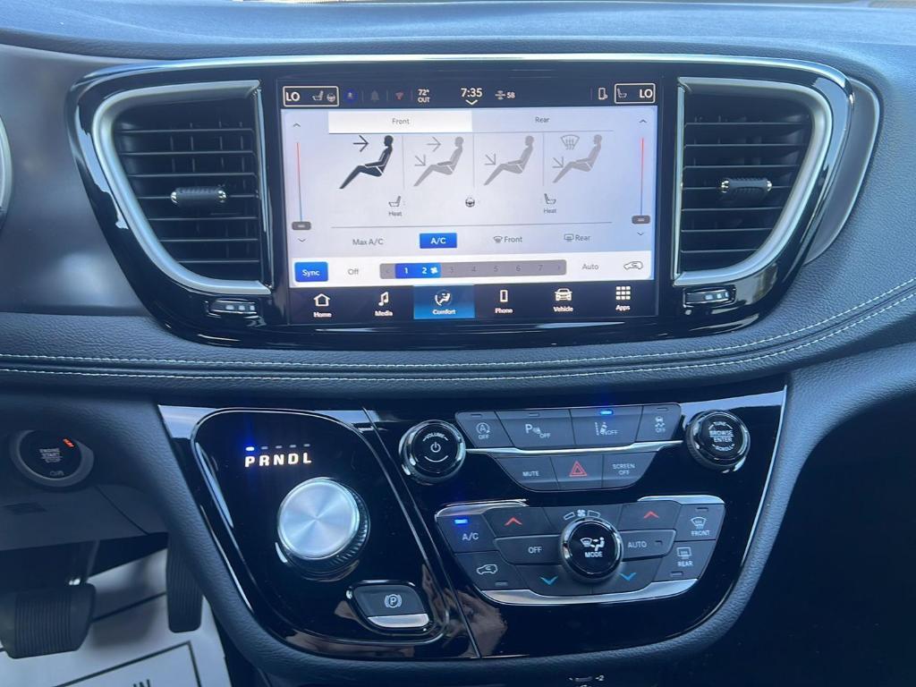 new 2026 Chrysler Pacifica car, priced at $43,525