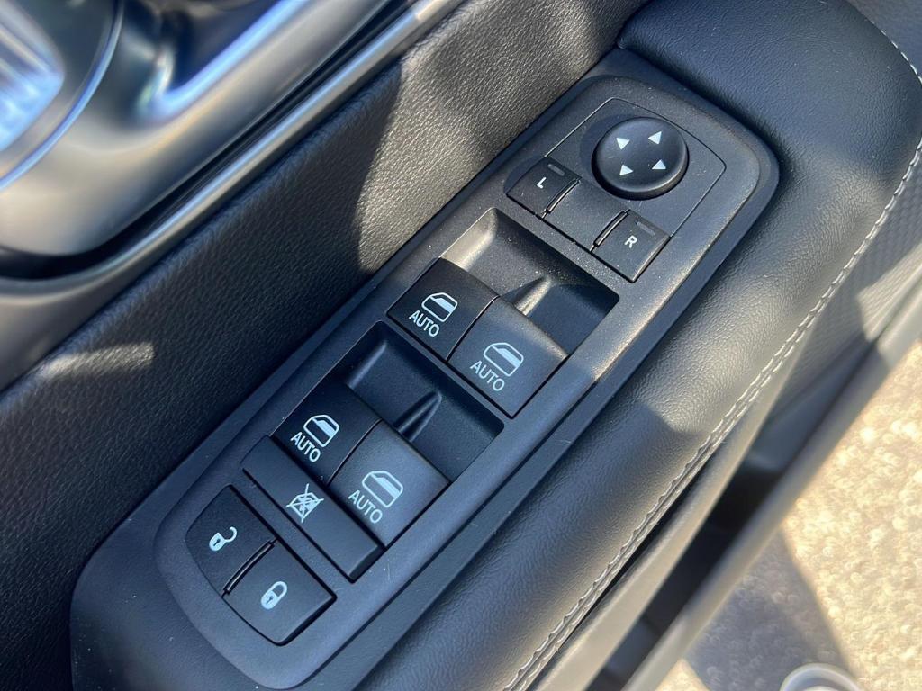 new 2026 Chrysler Pacifica car, priced at $43,525