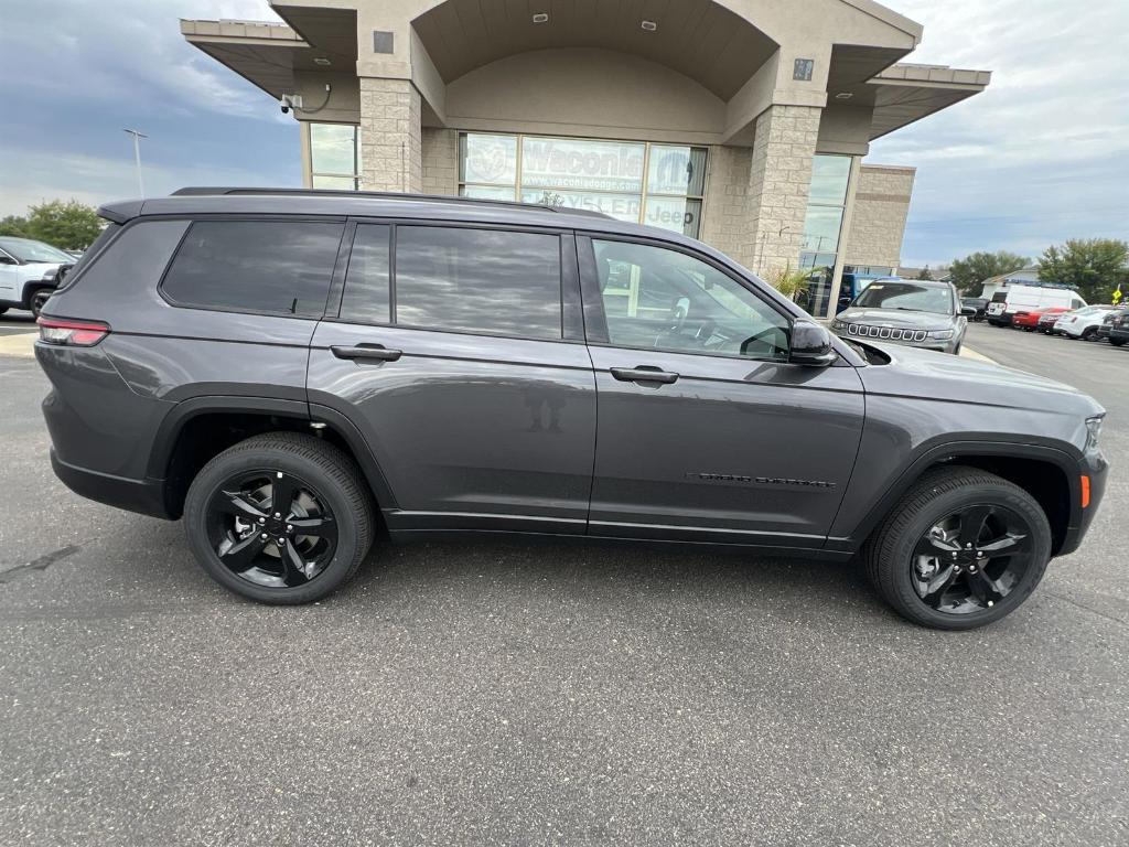 new 2024 Jeep Grand Cherokee L car, priced at $45,000