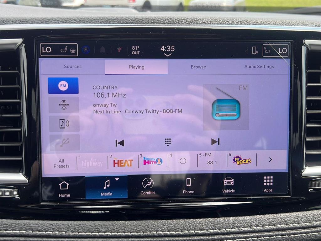 new 2025 Chrysler Pacifica Hybrid car, priced at $45,873