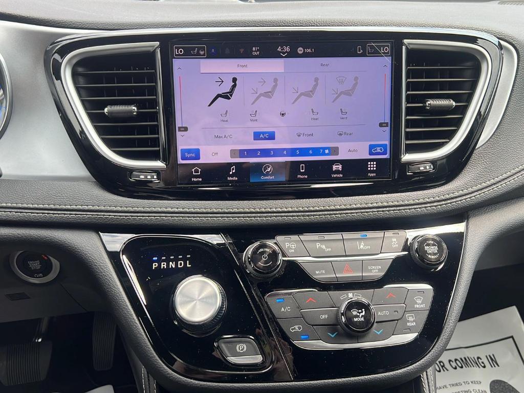 new 2025 Chrysler Pacifica Hybrid car, priced at $45,873
