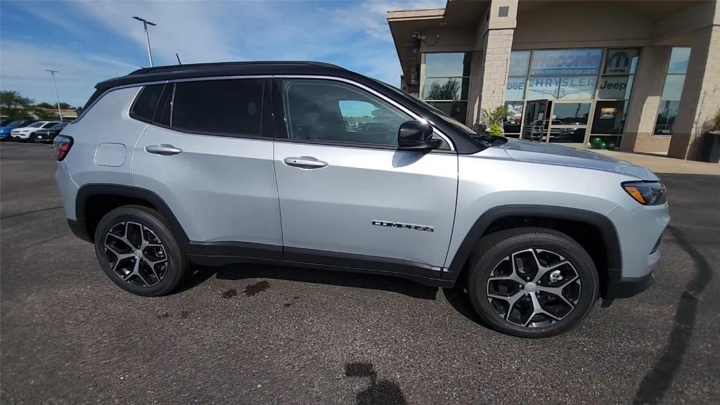 new 2024 Jeep Compass car, priced at $30,691