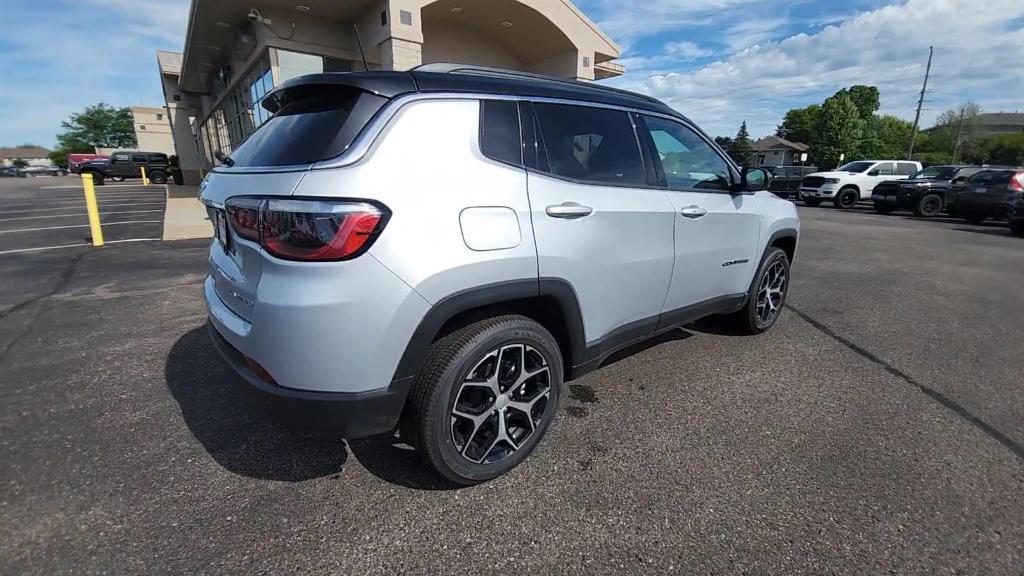 new 2024 Jeep Compass car, priced at $32,091