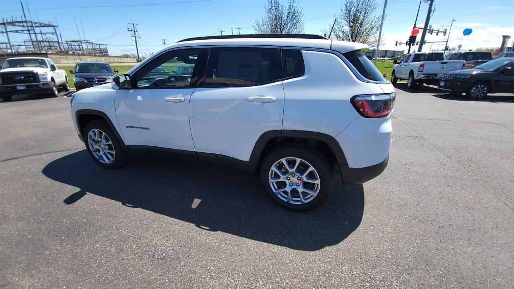 new 2024 Jeep Compass car, priced at $33,365