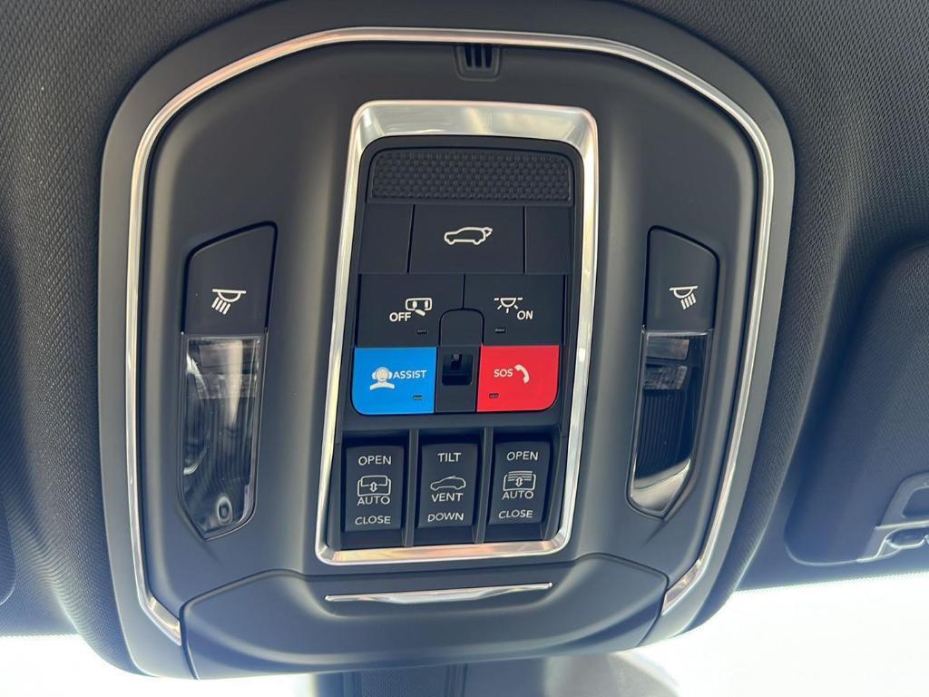 new 2025 Jeep Grand Cherokee car, priced at $58,818