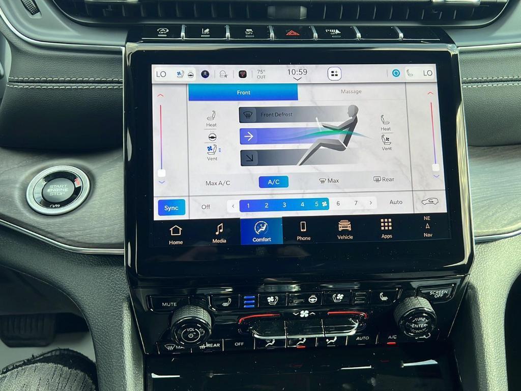 new 2025 Jeep Grand Cherokee car, priced at $58,818