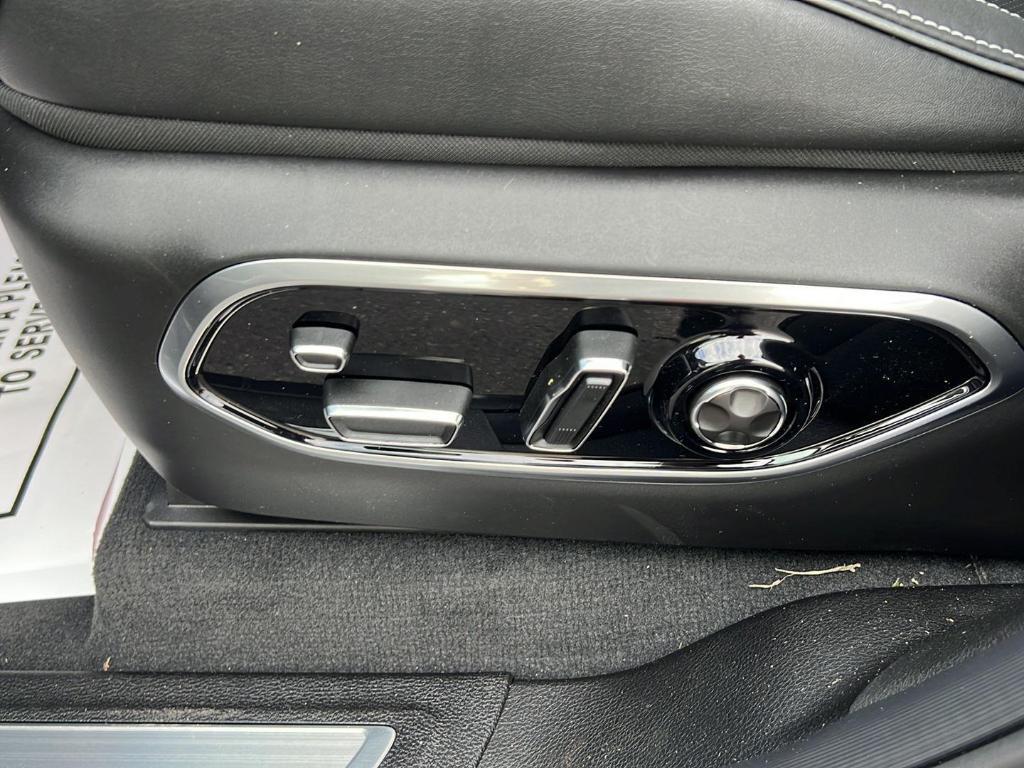 new 2025 Jeep Grand Cherokee car, priced at $58,818