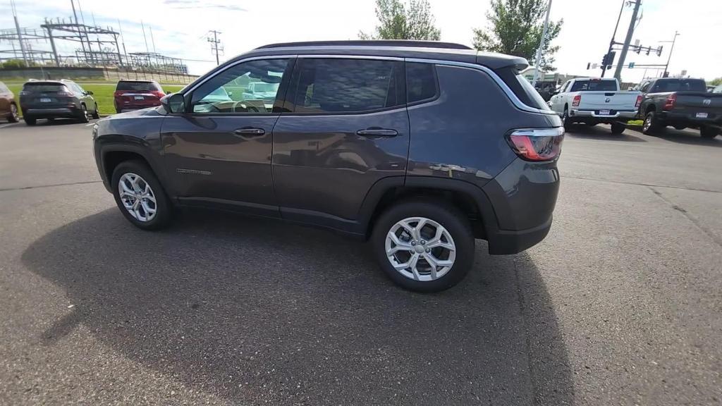 new 2024 Jeep Compass car, priced at $28,427