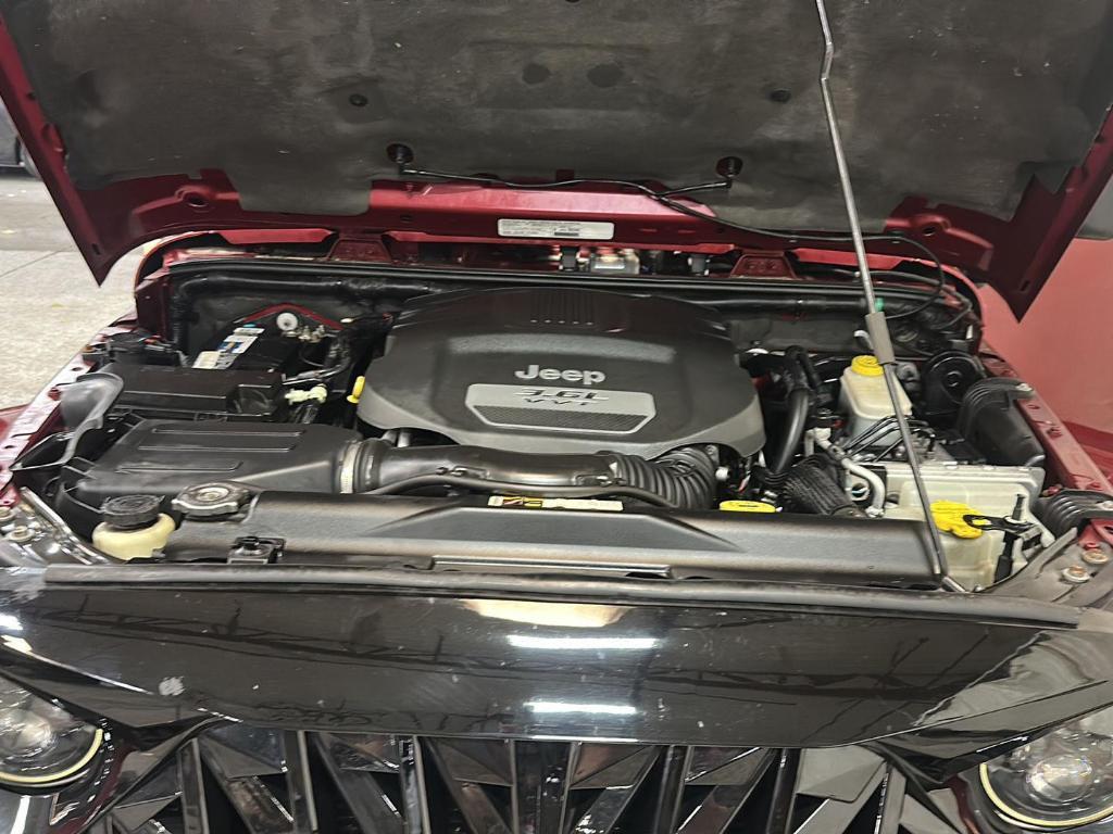 used 2013 Jeep Wrangler Unlimited car, priced at $14,499