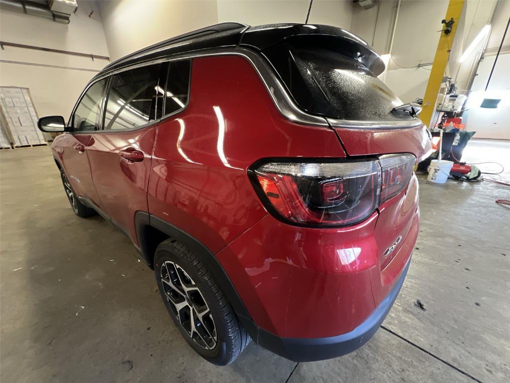 new 2025 Jeep Compass car, priced at $31,010